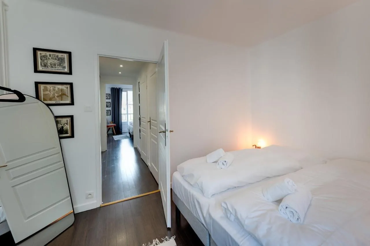 Allure - 2 Bedroom Apartment With Balcony In The Centre Of Annecy